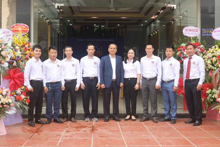 TƯNG BỪNG KHAI TRƯƠNG RA MẮT SHOWROOM NHÔM SÔNG HỒNG SHALUMI TẠI LÀO CAI